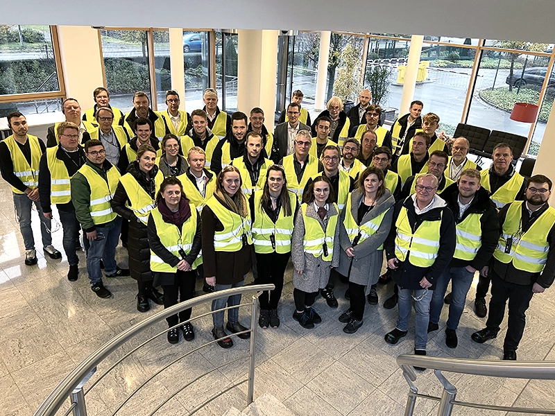 Gruppe des Zentrum für Werkstoffe und Technik besucht Pöppelmann news-treffen-zwt.webp